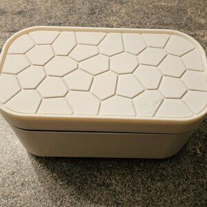 Lekue Silicone Ice Maker And Storage